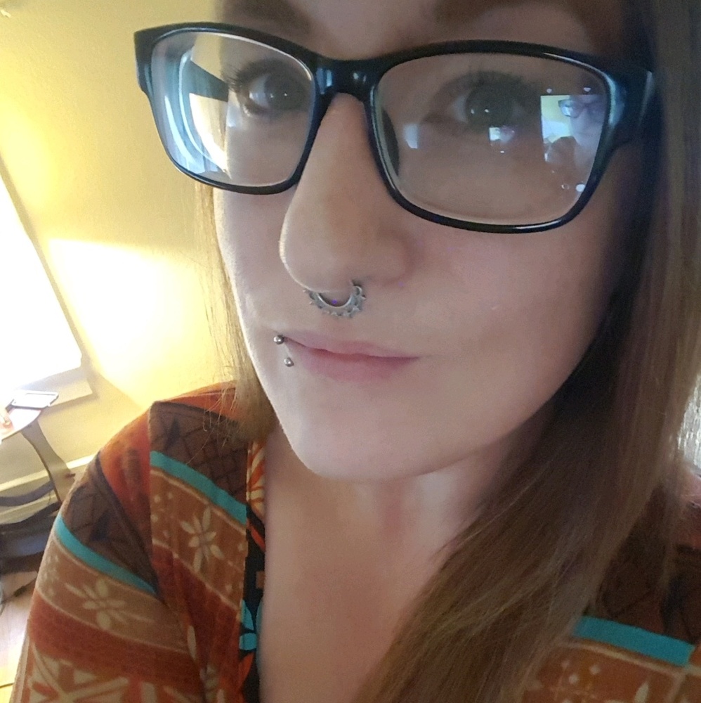 Meet your Posher, Monica